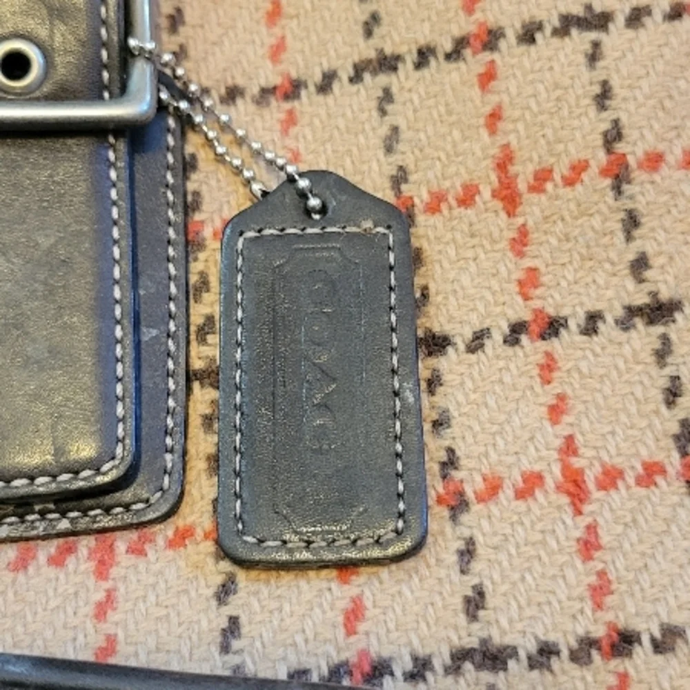 Plaid Tote Bag with Black Straps - Picture 5 of 6